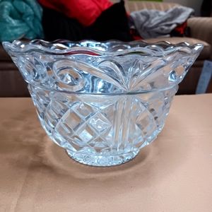 Vintage Lead Crystal Bowl With Pinwheel Design